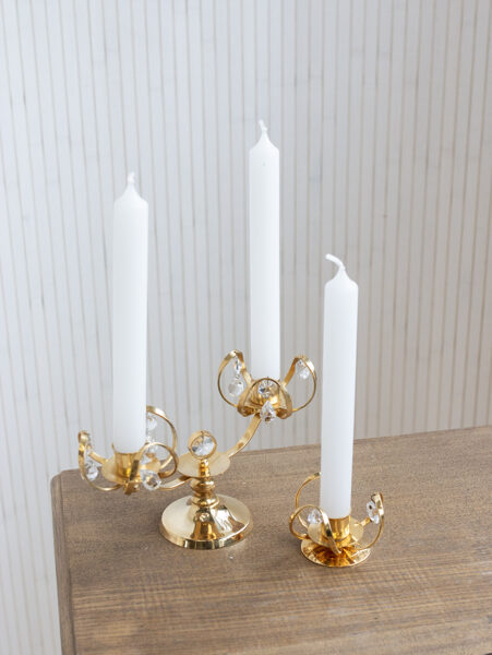 Zeltīts svečturis ar kristāliņiem